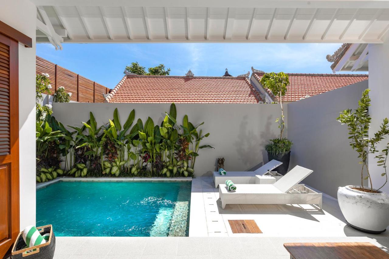 Villa Revo Seminyak  Luaran gambar